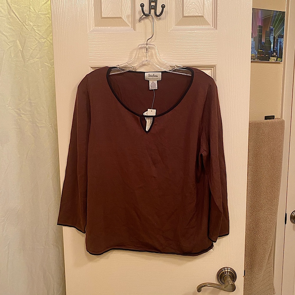 Neiman Marcus Brown Silk 3/4 Long Sleeve Keyhole Top